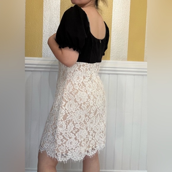 None Dresses & Skirts - Elegant Lace Dress